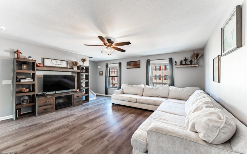 138 Eagle Drive, Maidsville, West Virginia 26541, 3 Bedrooms Bedrooms, 5 Rooms Rooms,1 BathroomBathrooms,Single Family Attached,For Sale,Eagle,10160957