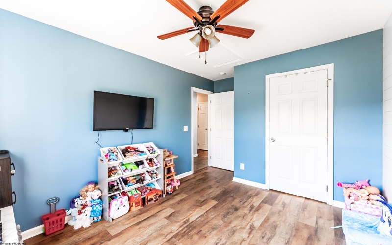 138 Eagle Drive, Maidsville, West Virginia 26541, 3 Bedrooms Bedrooms, 5 Rooms Rooms,1 BathroomBathrooms,Single Family Attached,For Sale,Eagle,10160957