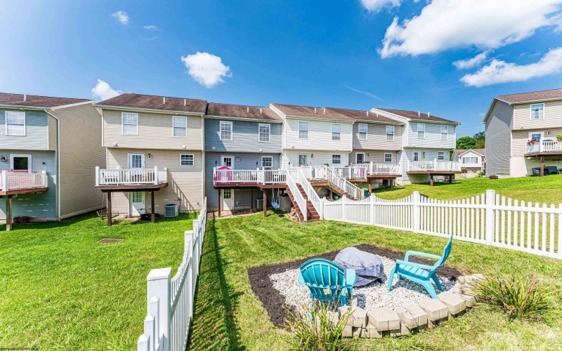 138 Eagle Drive, Maidsville, West Virginia 26541, 3 Bedrooms Bedrooms, 5 Rooms Rooms,1 BathroomBathrooms,Single Family Attached,For Sale,Eagle,10160957