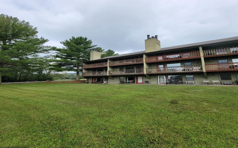 16 Grizzly Way, Davis, West Virginia 26260, 1 Bedroom Bedrooms, 1 Room Rooms,1 BathroomBathrooms,Single Family Attached,For Sale,Grizzly,10160960