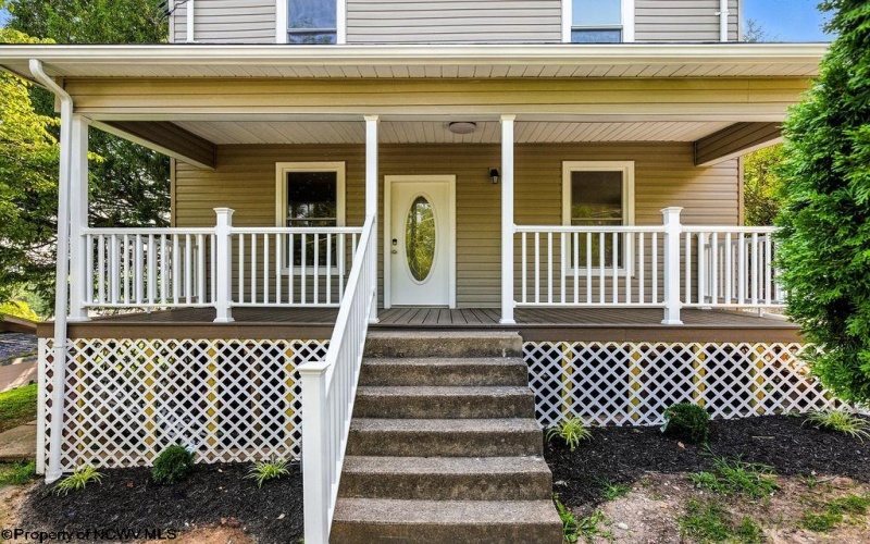 214 Orchard Avenue, Bridgeport, West Virginia 26330, 4 Bedrooms Bedrooms, 8 Rooms Rooms,2 BathroomsBathrooms,Single Family Detached,For Sale,Orchard,10160962