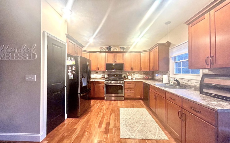 1107 Bailey Circle, Morgantown, West Virginia 26508, 5 Bedrooms Bedrooms, 9 Rooms Rooms,3 BathroomsBathrooms,Single Family Detached,For Sale,Bailey,10160961