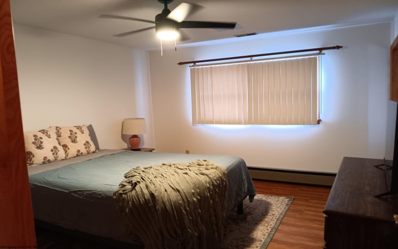 632 Lawman Avenue, Bridgeport, West Virginia 26330, 3 Bedrooms Bedrooms, 8 Rooms Rooms,2 BathroomsBathrooms,Single Family Detached,For Sale,Lawman,10157632