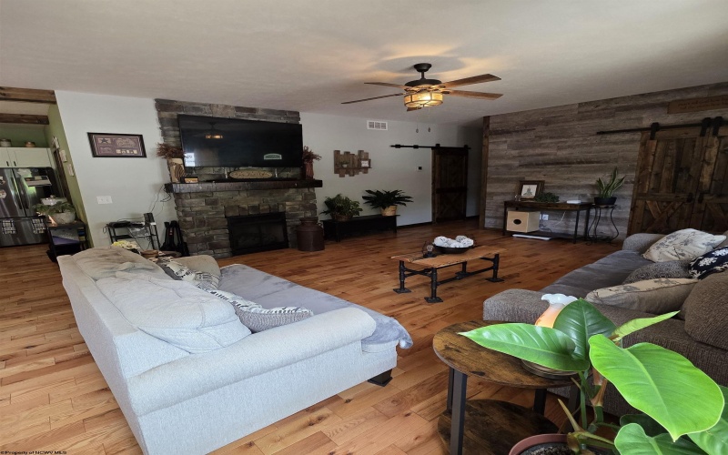 441 Aspin Road, Weston, West Virginia 26452, 4 Bedrooms Bedrooms, 6 Rooms Rooms,2 BathroomsBathrooms,Single Family Detached,For Sale,Aspin,10160952