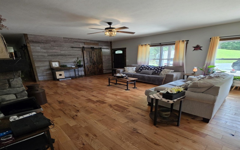 441 Aspin Road, Weston, West Virginia 26452, 4 Bedrooms Bedrooms, 6 Rooms Rooms,2 BathroomsBathrooms,Single Family Detached,For Sale,Aspin,10160952