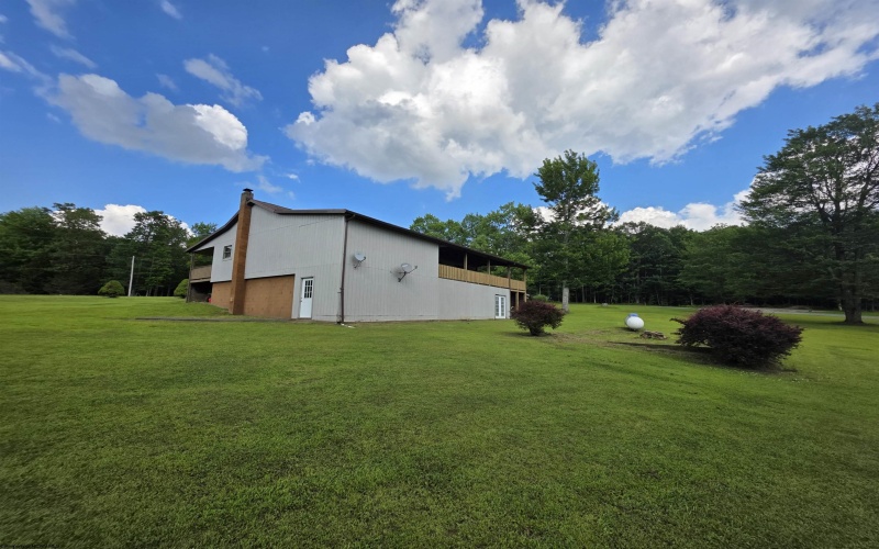 91 Imperial Woods Drive, Kingwood, West Virginia 26537, 4 Bedrooms Bedrooms, 7 Rooms Rooms,3 BathroomsBathrooms,Single Family Detached,For Sale,Imperial Woods,10160955