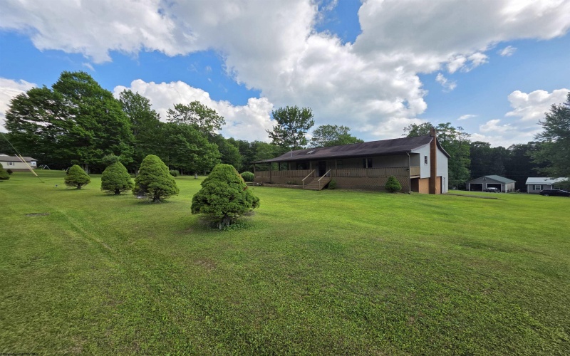 91 Imperial Woods Drive, Kingwood, West Virginia 26537, 4 Bedrooms Bedrooms, 7 Rooms Rooms,3 BathroomsBathrooms,Single Family Detached,For Sale,Imperial Woods,10160955