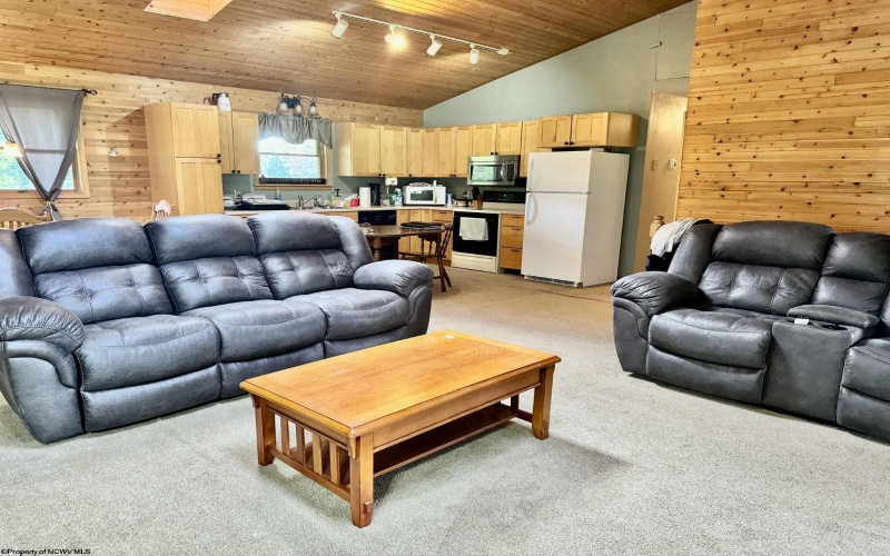 91 Imperial Woods Drive, Kingwood, West Virginia 26537, 4 Bedrooms Bedrooms, 7 Rooms Rooms,3 BathroomsBathrooms,Single Family Detached,For Sale,Imperial Woods,10160955