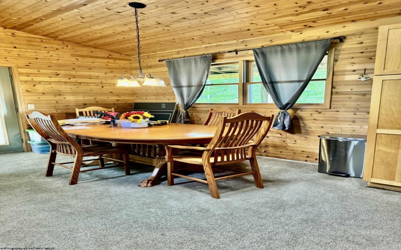 91 Imperial Woods Drive, Kingwood, West Virginia 26537, 4 Bedrooms Bedrooms, 7 Rooms Rooms,3 BathroomsBathrooms,Single Family Detached,For Sale,Imperial Woods,10160955