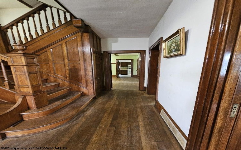 439 Chestnut Street, Clarksburg, West Virginia 26301, 5 Bedrooms Bedrooms, 11 Rooms Rooms,2 BathroomsBathrooms,Single Family Detached,For Sale,Chestnut,10160954