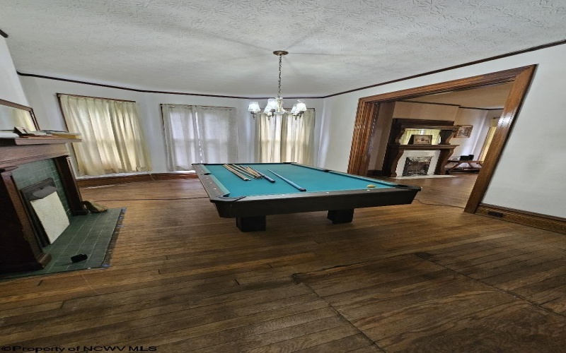 439 Chestnut Street, Clarksburg, West Virginia 26301, 5 Bedrooms Bedrooms, 11 Rooms Rooms,2 BathroomsBathrooms,Single Family Detached,For Sale,Chestnut,10160954