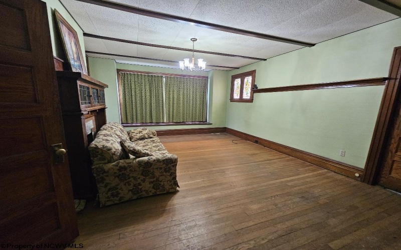 439 Chestnut Street, Clarksburg, West Virginia 26301, 5 Bedrooms Bedrooms, 11 Rooms Rooms,2 BathroomsBathrooms,Single Family Detached,For Sale,Chestnut,10160954
