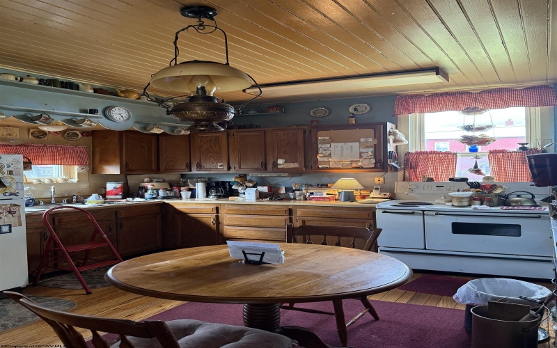 676 Main Street, Beverly, West Virginia 26253, 4 Bedrooms Bedrooms, 11 Rooms Rooms,1 BathroomBathrooms,Single Family Detached,For Sale,Main,10160964