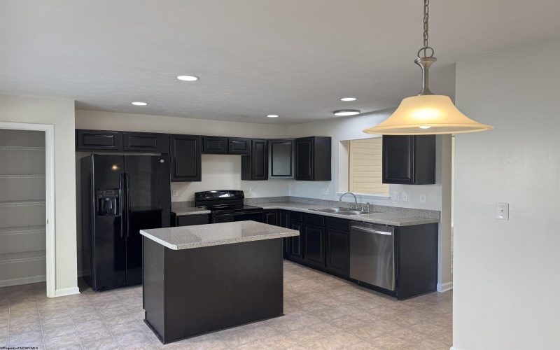 204 TREELINE Lane, Morgantown, West Virginia 26508, 4 Bedrooms Bedrooms, 8 Rooms Rooms,2 BathroomsBathrooms,Single Family Attached,For Sale,TREELINE,10160975