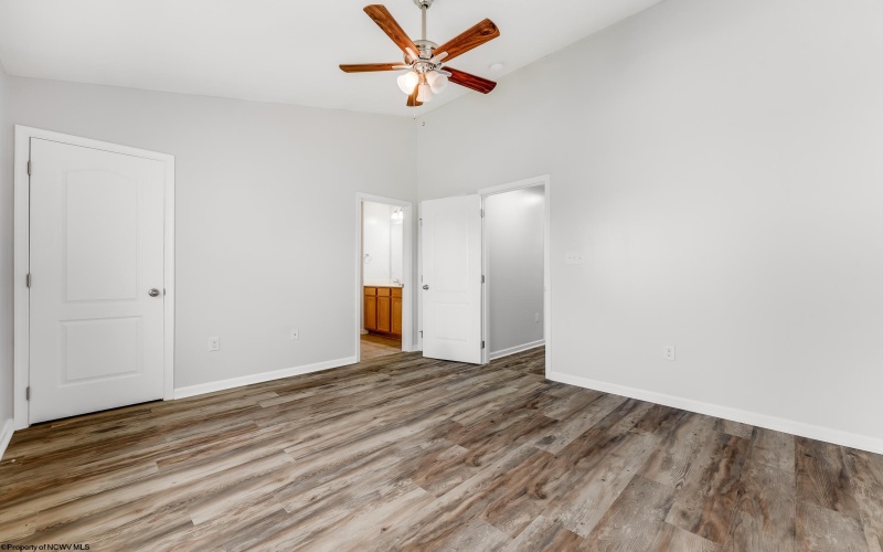 204 TREELINE Lane, Morgantown, West Virginia 26508, 4 Bedrooms Bedrooms, 8 Rooms Rooms,2 BathroomsBathrooms,Single Family Attached,For Sale,TREELINE,10160975