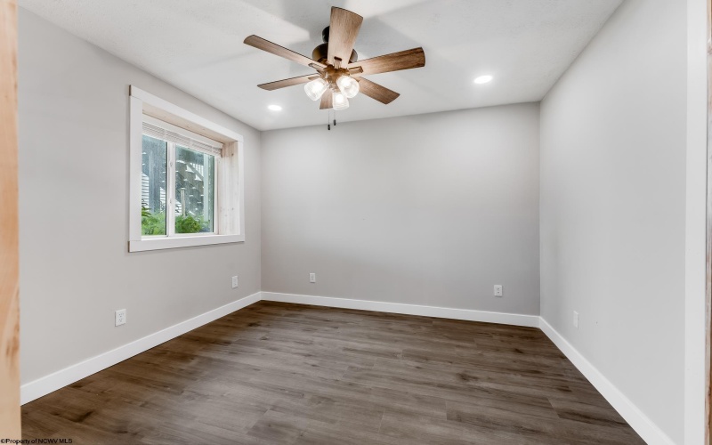 204 TREELINE Lane, Morgantown, West Virginia 26508, 4 Bedrooms Bedrooms, 8 Rooms Rooms,2 BathroomsBathrooms,Single Family Attached,For Sale,TREELINE,10160975