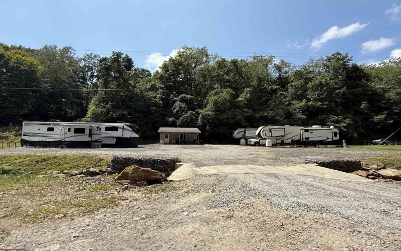 244 Wades Run Road, Morgantown, West Virginia 26501, ,Commercial/industrial,For Sale,Wades Run,10160977