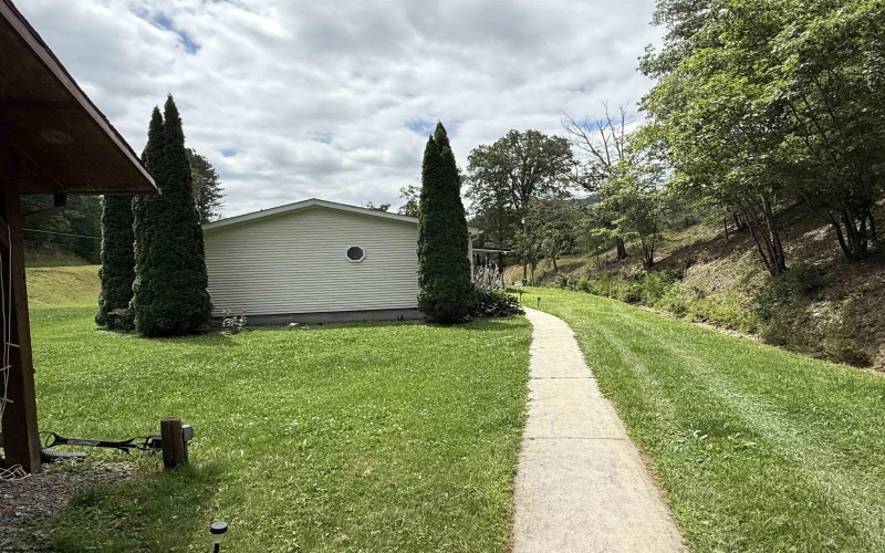 1689 Bell Crouch Road, Huttonsville, West Virginia 26273, 3 Bedrooms Bedrooms, 8 Rooms Rooms,2 BathroomsBathrooms,Single Family Detached,For Sale,Bell Crouch,10160976