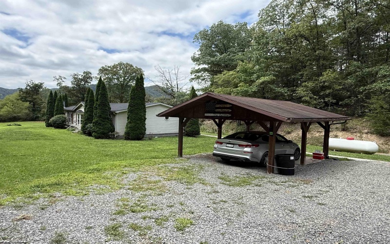 1689 Bell Crouch Road, Huttonsville, West Virginia 26273, 3 Bedrooms Bedrooms, 8 Rooms Rooms,2 BathroomsBathrooms,Single Family Detached,For Sale,Bell Crouch,10160976