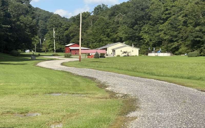 514 Wallace Road, Wallace, West Virginia 26448, 3 Bedrooms Bedrooms, 8 Rooms Rooms,2 BathroomsBathrooms,Single Family Detached,For Sale,Wallace,10160974