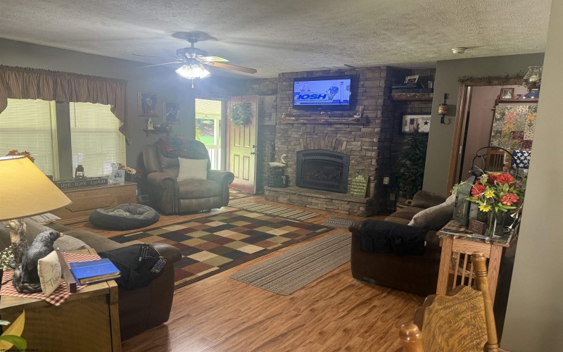 514 Wallace Road, Wallace, West Virginia 26448, 3 Bedrooms Bedrooms, 8 Rooms Rooms,2 BathroomsBathrooms,Single Family Detached,For Sale,Wallace,10160974