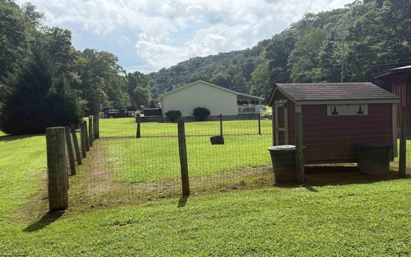 514 Wallace Road, Wallace, West Virginia 26448, 3 Bedrooms Bedrooms, 8 Rooms Rooms,2 BathroomsBathrooms,Single Family Detached,For Sale,Wallace,10160974