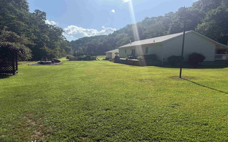 514 Wallace Road, Wallace, West Virginia 26448, 3 Bedrooms Bedrooms, 8 Rooms Rooms,2 BathroomsBathrooms,Single Family Detached,For Sale,Wallace,10160974