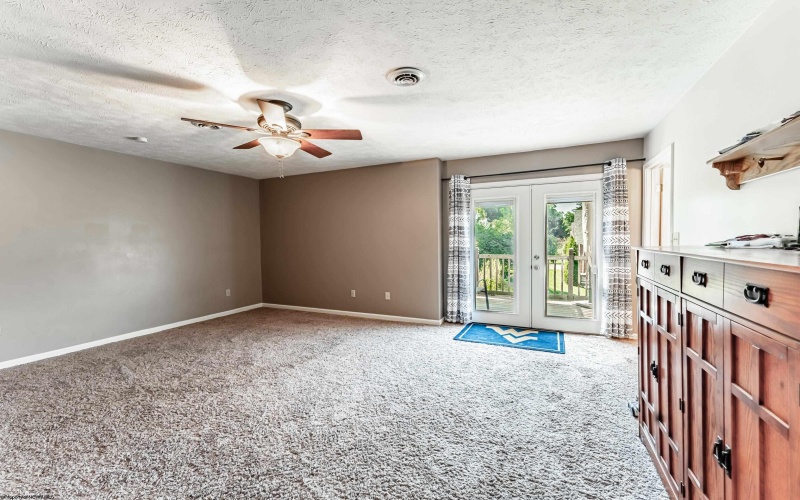 782 Briarwood Street, Morgantown, West Virginia 26508, 4 Bedrooms Bedrooms, 10 Rooms Rooms,2 BathroomsBathrooms,Single Family Detached,For Sale,Briarwood,10160968