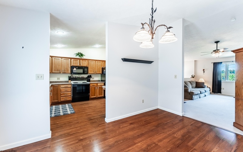 782 Briarwood Street, Morgantown, West Virginia 26508, 4 Bedrooms Bedrooms, 10 Rooms Rooms,2 BathroomsBathrooms,Single Family Detached,For Sale,Briarwood,10160968