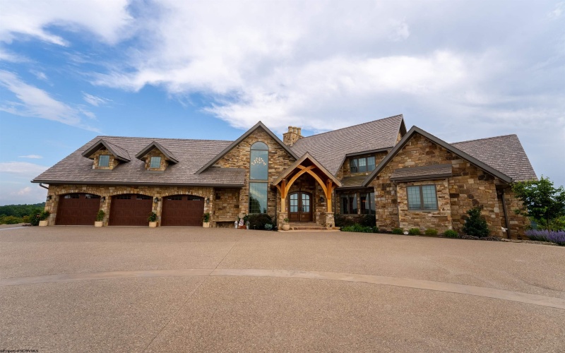 300 Mountain Retreat Drive, Horner, West Virginia 26372, 7 Bedrooms Bedrooms, 31 Rooms Rooms,7 BathroomsBathrooms,Single Family Detached,For Sale,Mountain Retreat,10160970