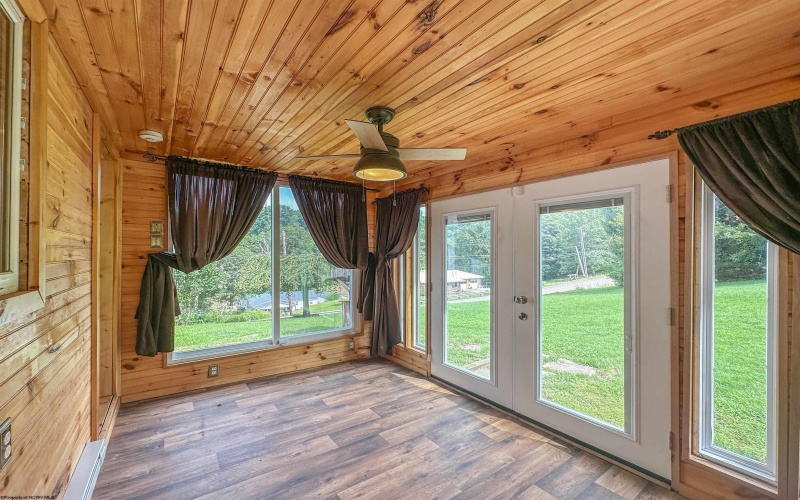 5359 Fairmont Road, Rivesville, West Virginia 26588, 2 Bedrooms Bedrooms, 6 Rooms Rooms,1 BathroomBathrooms,Single Family Detached,For Sale,Fairmont,10160969
