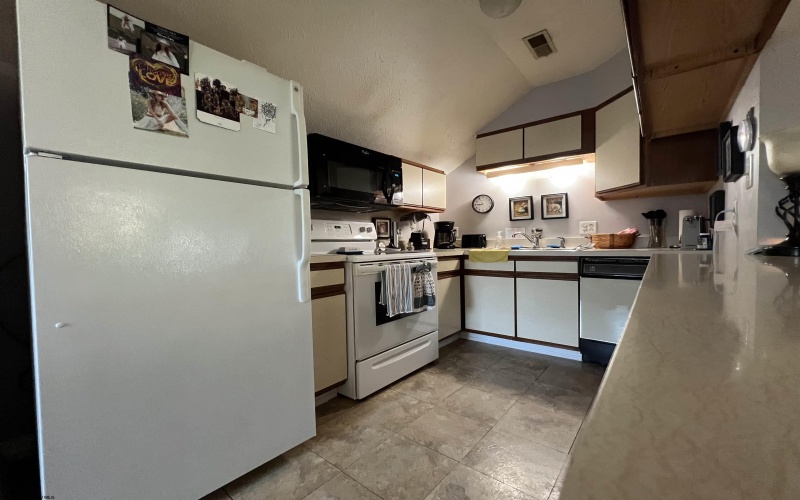 606 Shearwood Forest Drive, Bridgeport, West Virginia 26330, 1 Bedroom Bedrooms, 4 Rooms Rooms,1 BathroomBathrooms,Single Family Attached,For Sale,Shearwood Forest,10160985