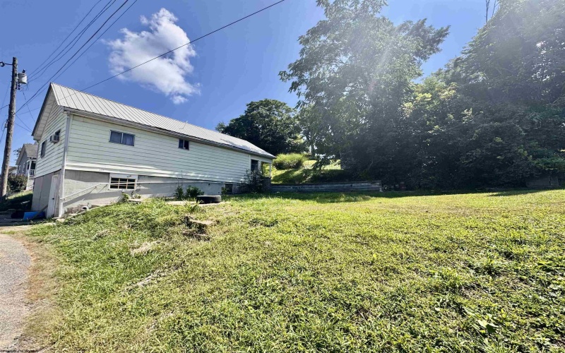 357 Satterfield Street, Fairmont, West Virginia 26554, 2 Bedrooms Bedrooms, 5 Rooms Rooms,1 BathroomBathrooms,Single Family Detached,For Sale,Satterfield,10160992