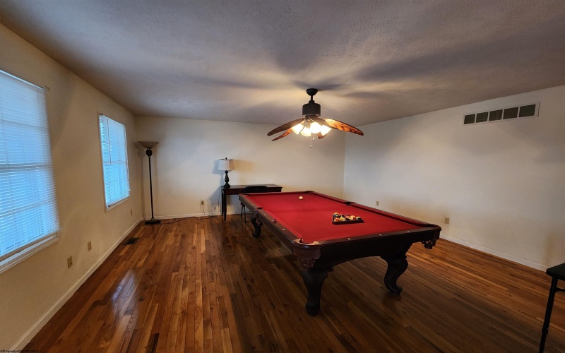 45 Overlook Drive, Bridgeport, West Virginia 26330, 5 Bedrooms Bedrooms, 12 Rooms Rooms,4 BathroomsBathrooms,Single Family Detached,For Sale,Overlook,10157861