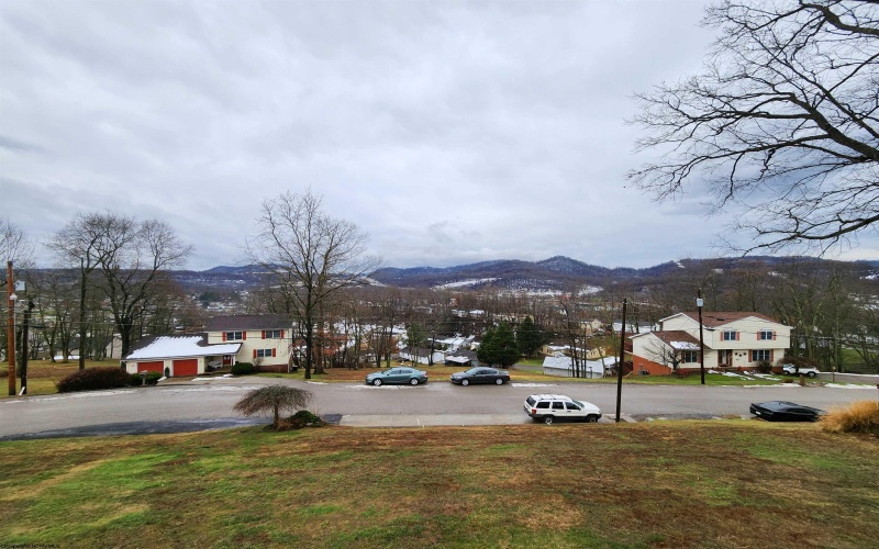 45 Overlook Drive, Bridgeport, West Virginia 26330, 5 Bedrooms Bedrooms, 12 Rooms Rooms,4 BathroomsBathrooms,Single Family Detached,For Sale,Overlook,10157861
