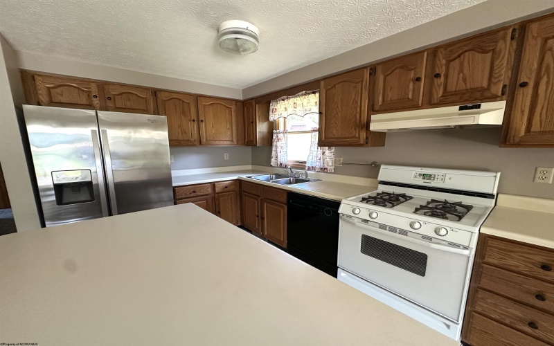 17 Hannah Lane, Fairview, West Virginia 26570, 2 Bedrooms Bedrooms, 5 Rooms Rooms,2 BathroomsBathrooms,Single Family Detached,For Sale,Hannah,10160990