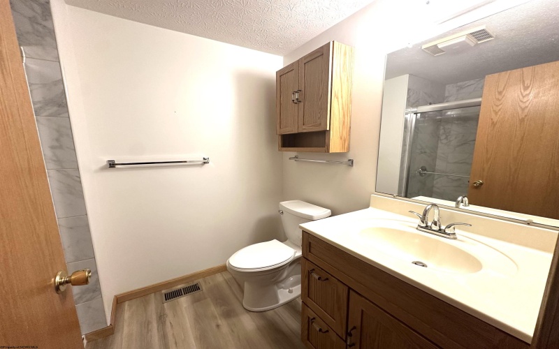 17 Hannah Lane, Fairview, West Virginia 26570, 2 Bedrooms Bedrooms, 5 Rooms Rooms,2 BathroomsBathrooms,Single Family Detached,For Sale,Hannah,10160990