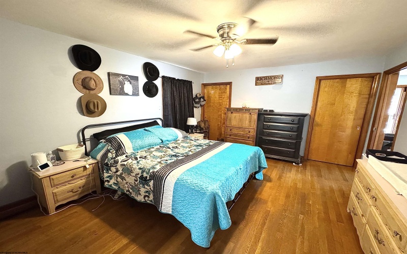 97 Sabraton Avenue, Fairmont, West Virginia 26554, 2 Bedrooms Bedrooms, 4 Rooms Rooms,1 BathroomBathrooms,Single Family Detached,For Sale,Sabraton,10160997