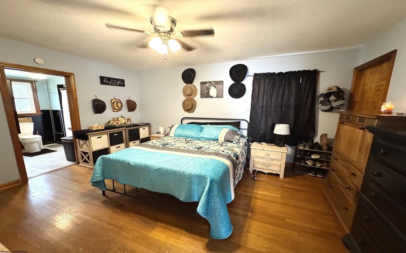 97 Sabraton Avenue, Fairmont, West Virginia 26554, 2 Bedrooms Bedrooms, 4 Rooms Rooms,1 BathroomBathrooms,Single Family Detached,For Sale,Sabraton,10160997