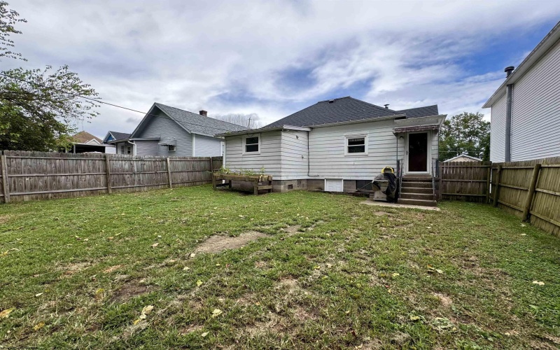 97 Sabraton Avenue, Fairmont, West Virginia 26554, 2 Bedrooms Bedrooms, 4 Rooms Rooms,1 BathroomBathrooms,Single Family Detached,For Sale,Sabraton,10160997
