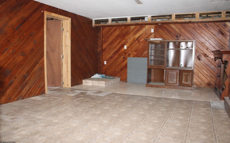 2535 Alpine Lake Road, Terra Alta, West Virginia 26537, 3 Bedrooms Bedrooms, 10 Rooms Rooms,3 BathroomsBathrooms,Single Family Detached,For Sale,Alpine Lake,10161012