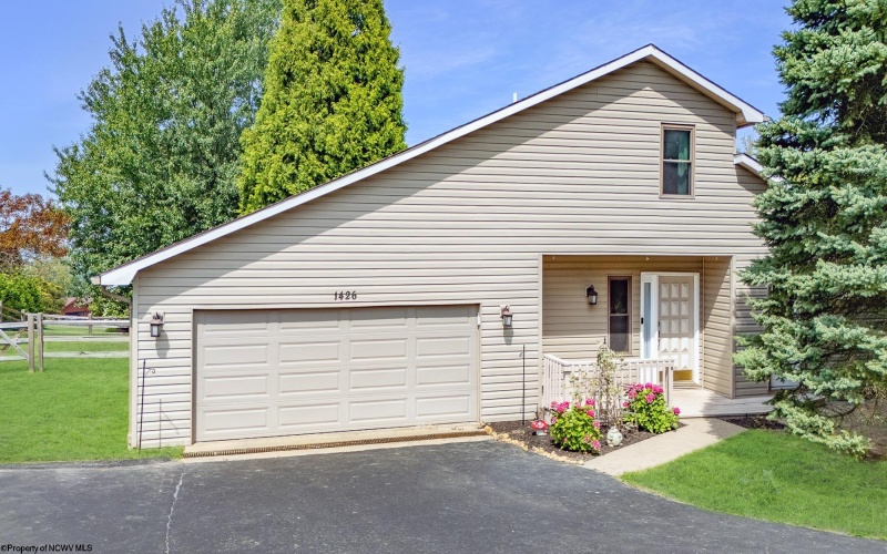 1426 Palace Drive, Morgantown, West Virginia 26508, 3 Bedrooms Bedrooms, 7 Rooms Rooms,3 BathroomsBathrooms,Residential Rentals,For Rent,Palace,10161001