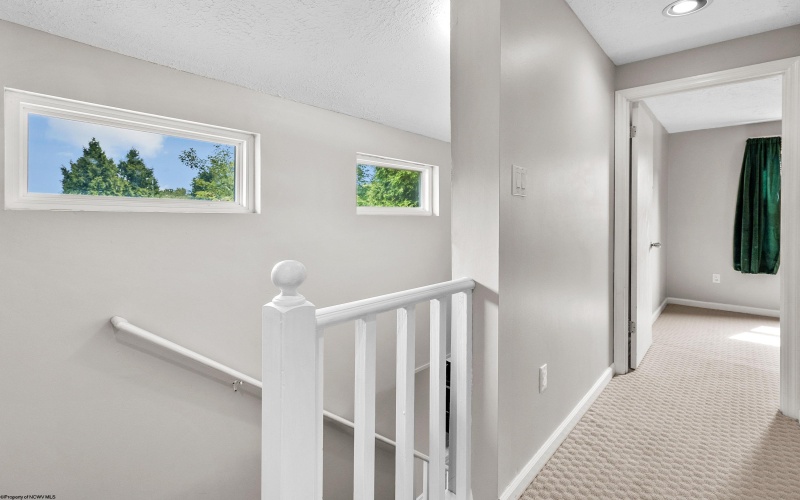 1426 Palace Drive, Morgantown, West Virginia 26508, 3 Bedrooms Bedrooms, 7 Rooms Rooms,3 BathroomsBathrooms,Residential Rentals,For Rent,Palace,10161001
