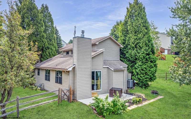 1426 Palace Drive, Morgantown, West Virginia 26508, 3 Bedrooms Bedrooms, 7 Rooms Rooms,3 BathroomsBathrooms,Residential Rentals,For Rent,Palace,10161001