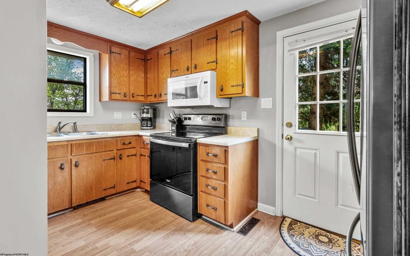 1426 Palace Drive, Morgantown, West Virginia 26508, 3 Bedrooms Bedrooms, 7 Rooms Rooms,3 BathroomsBathrooms,Residential Rentals,For Rent,Palace,10161001