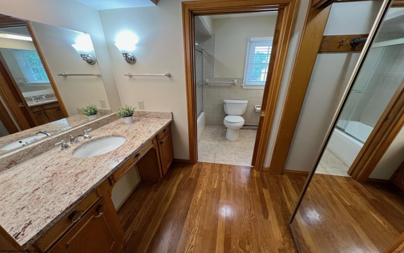604 Schubert Place, Morgantown, West Virginia 26505, 4 Bedrooms Bedrooms, 9 Rooms Rooms,3 BathroomsBathrooms,Single Family Detached,For Sale,Schubert,10161010