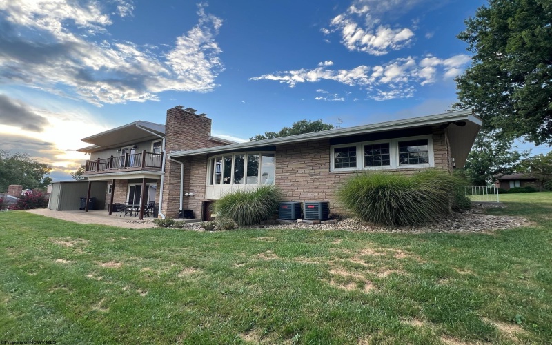 604 Schubert Place, Morgantown, West Virginia 26505, 4 Bedrooms Bedrooms, 9 Rooms Rooms,3 BathroomsBathrooms,Single Family Detached,For Sale,Schubert,10161010