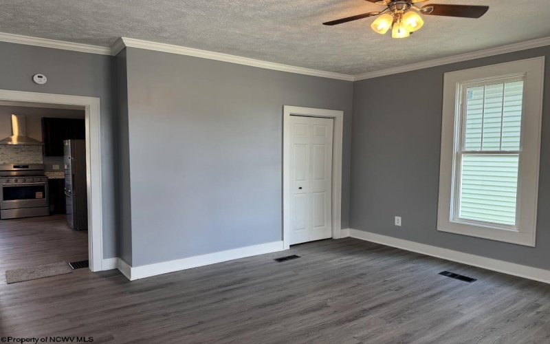 418 Columbia Street, Fairmont, West Virginia 26554, 4 Bedrooms Bedrooms, 8 Rooms Rooms,2 BathroomsBathrooms,Single Family Detached,For Sale,Columbia,10161008