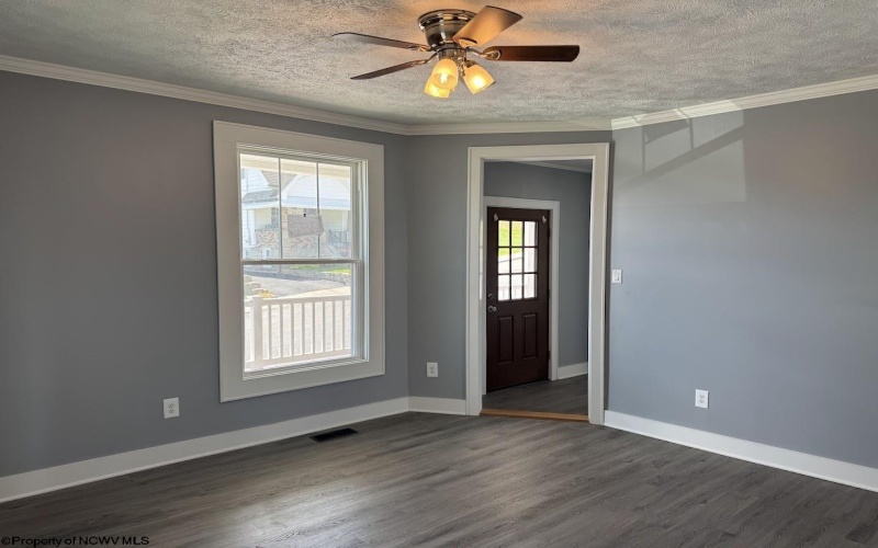 418 Columbia Street, Fairmont, West Virginia 26554, 4 Bedrooms Bedrooms, 8 Rooms Rooms,2 BathroomsBathrooms,Single Family Detached,For Sale,Columbia,10161008