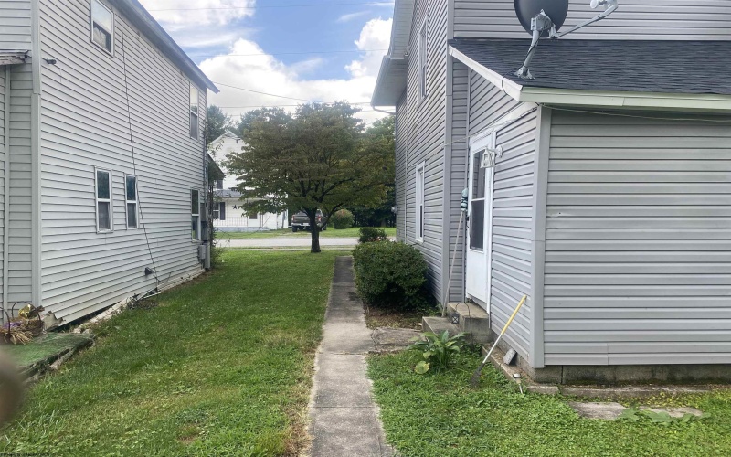 210 Jameson Avenue, Parsons, West Virginia 26287, 4 Bedrooms Bedrooms, 8 Rooms Rooms,1 BathroomBathrooms,Single Family Detached,For Sale,Jameson,10161007